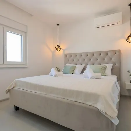 Villa Karin - - With Pool